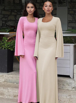 Zoe™ Solid Ribbed Trumpet Sleeves Maxi Dress